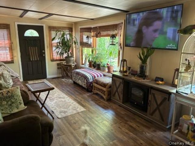 1661 Old Country Road 383, Riverhead, NY 11901