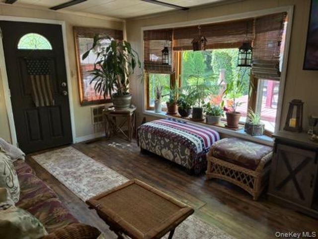 1661 Old Country Road 383, Riverhead, NY 11901