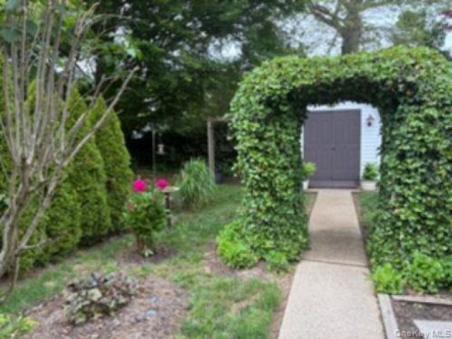 1661 Old Country Road 383, Riverhead, NY 11901