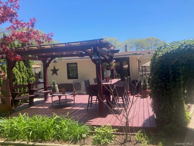1661 Old Country Road 383, Riverhead, NY 11901