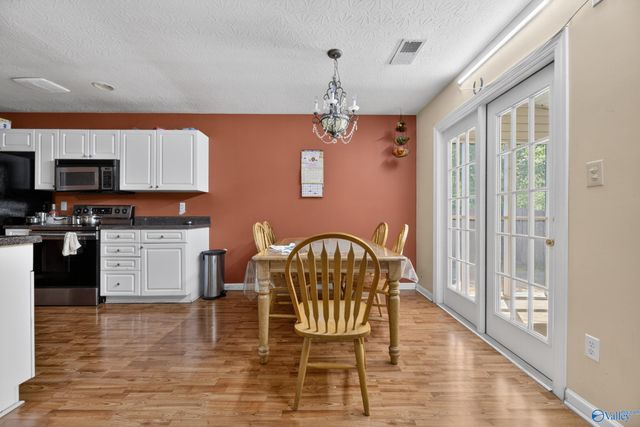 326 Autumnwood Drive, Rainbow City, AL 35906