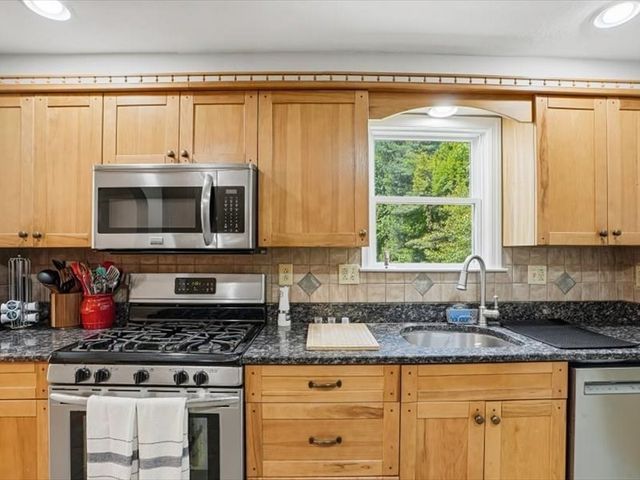 189 Holden St, Holden, MA 01520