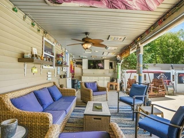 189 Holden St, Holden, MA 01520