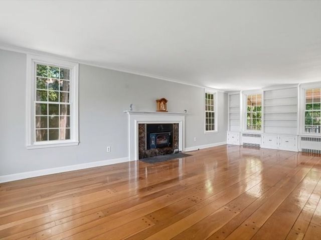 189 Holden St, Holden, MA 01520
