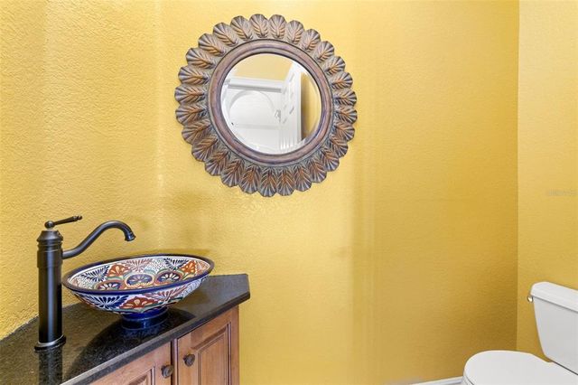 1076 PASEO DEL RIO NE, St Petersburg, FL 33702