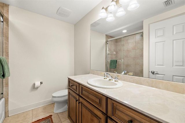 1076 PASEO DEL RIO NE, St Petersburg, FL 33702
