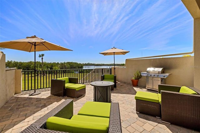 1076 PASEO DEL RIO NE, St Petersburg, FL 33702
