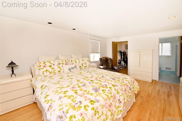 6132 Ledgeway Drive, West Bloomfield Charter Township, MI 48322