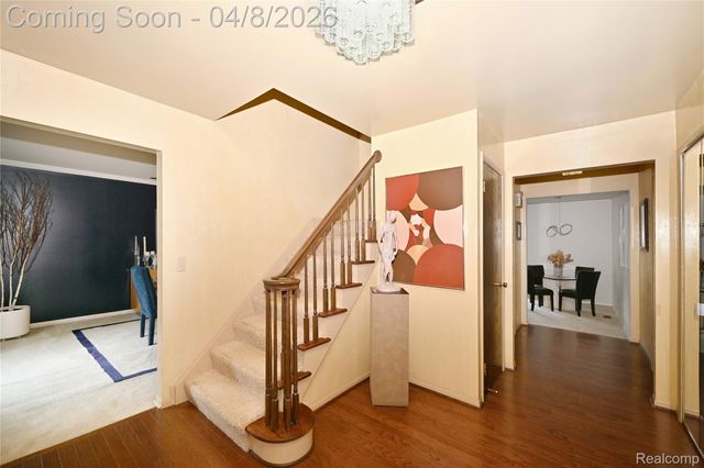 6132 Ledgeway Drive, West Bloomfield Charter Township, MI 48322