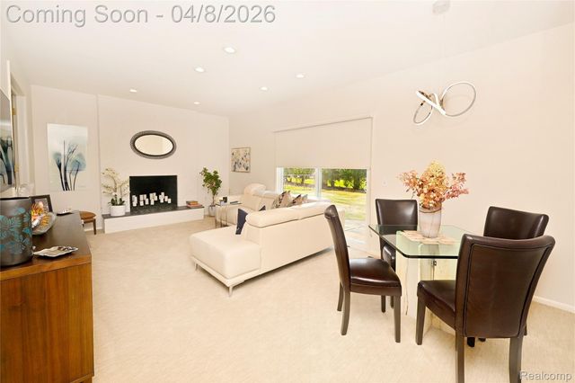 6132 Ledgeway Drive, West Bloomfield Charter Township, MI 48322