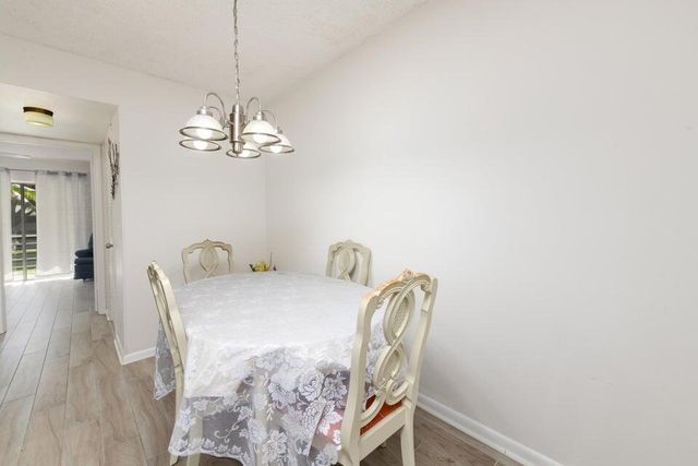 99 Sussex E 99, West Palm Beach, FL 33417