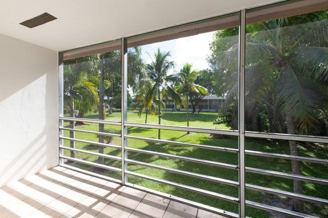 99 Sussex E 99, West Palm Beach, FL 33417