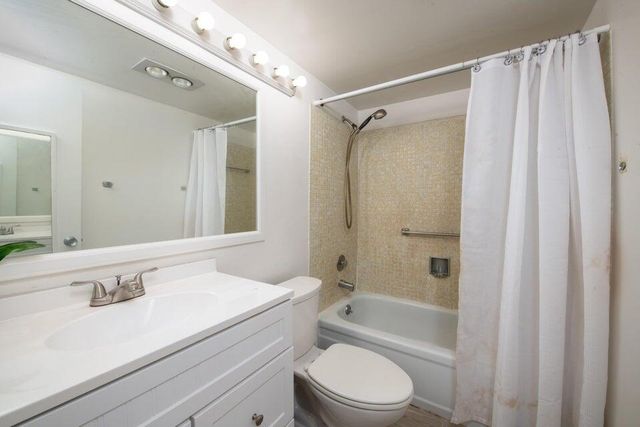 99 Sussex E 99, West Palm Beach, FL 33417