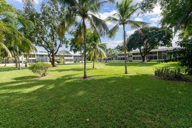 99 Sussex E 99, West Palm Beach, FL 33417