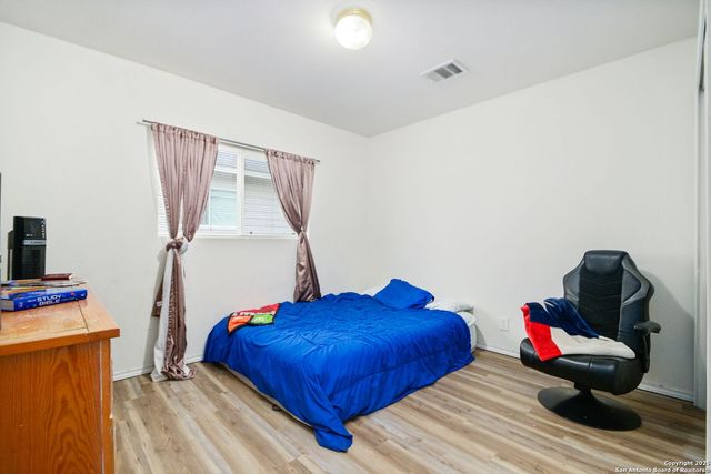 221 KATIE CT, Boerne, TX 78006