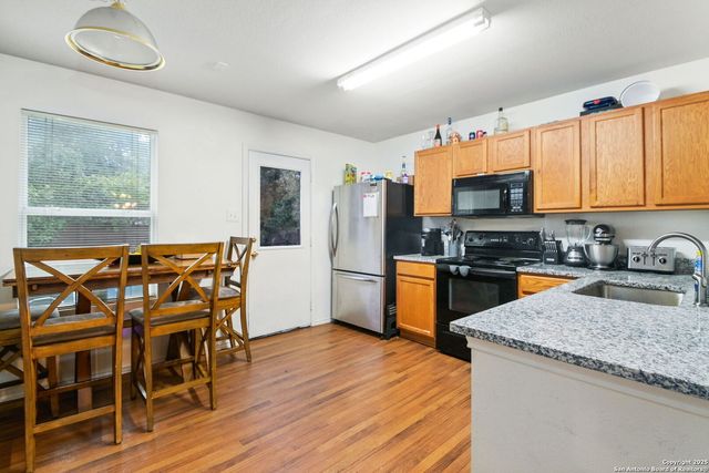221 KATIE CT, Boerne, TX 78006