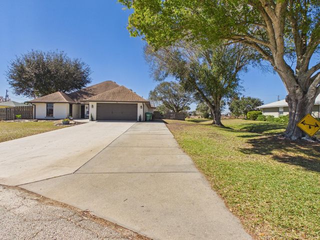 755 SW 85th Avenue, Okeechobee, FL 34974