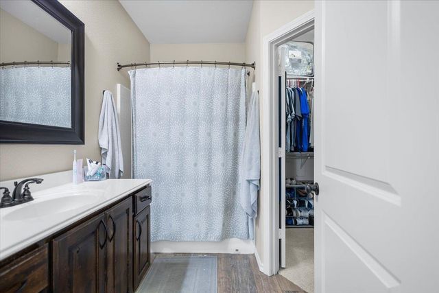 307 Mission Crest Circle, Lindale, TX 75771