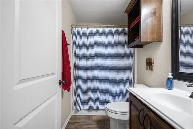 307 Mission Crest Circle, Lindale, TX 75771