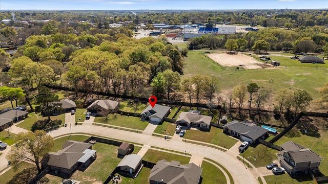 307 Mission Crest Circle, Lindale, TX 75771