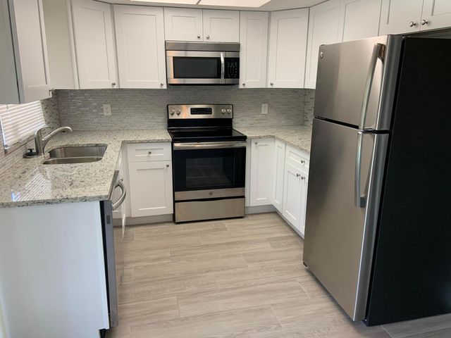 3329 Grove Road, Palm Beach Gardens, FL 33410