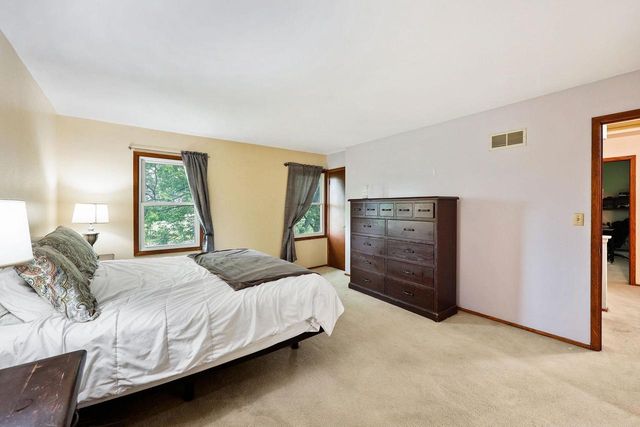 W365N7134 McMahon Road, Oconomowoc, WI 53066