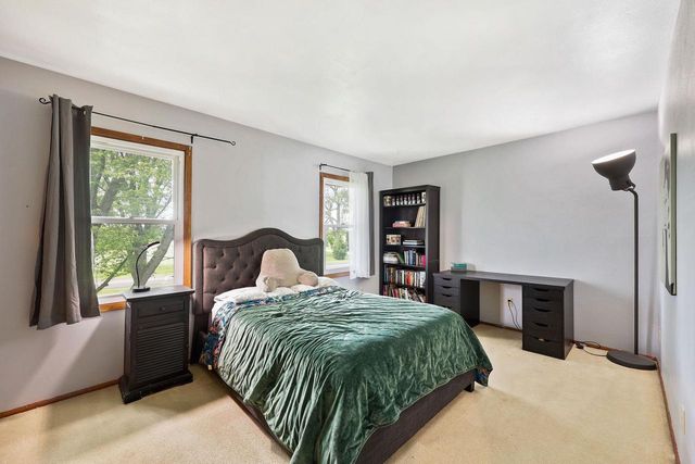 W365N7134 McMahon Road, Oconomowoc, WI 53066