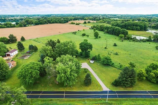 W365N7134 McMahon Road, Oconomowoc, WI 53066