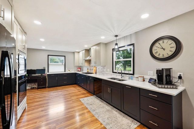 W365N7134 McMahon Road, Oconomowoc, WI 53066