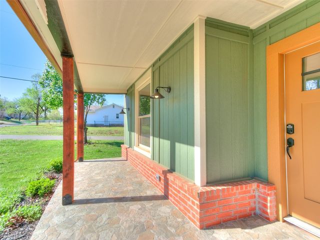 801 N Ash Street, Guthrie, OK 73044