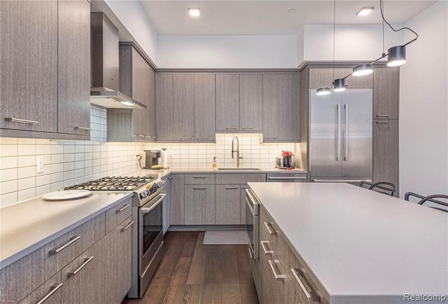 750 Forest Ave 502, Birmingham, MI 48009