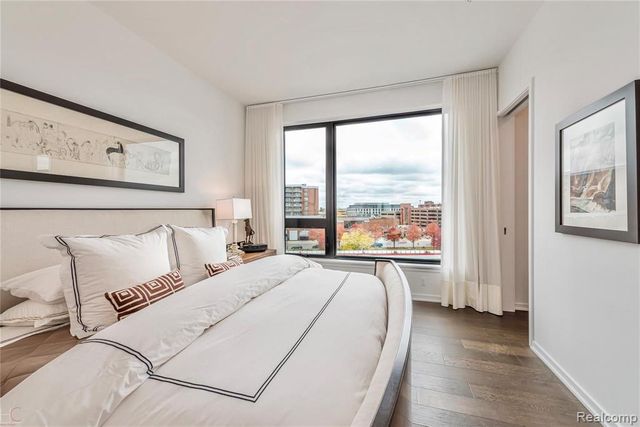 750 Forest Ave 502, Birmingham, MI 48009