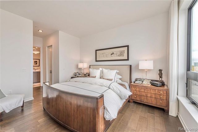 750 Forest Ave 502, Birmingham, MI 48009