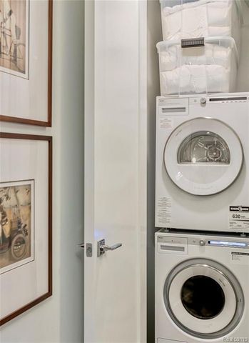 750 Forest Ave 502, Birmingham, MI 48009