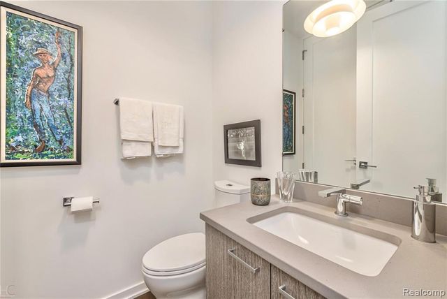 750 Forest Ave 502, Birmingham, MI 48009