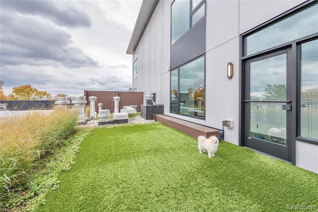 750 Forest Ave 502, Birmingham, MI 48009