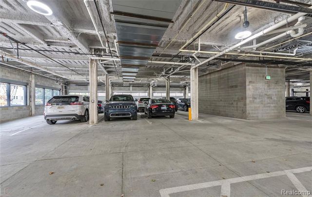 750 Forest Ave 502, Birmingham, MI 48009