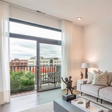 750 Forest Ave 502, Birmingham, MI 48009