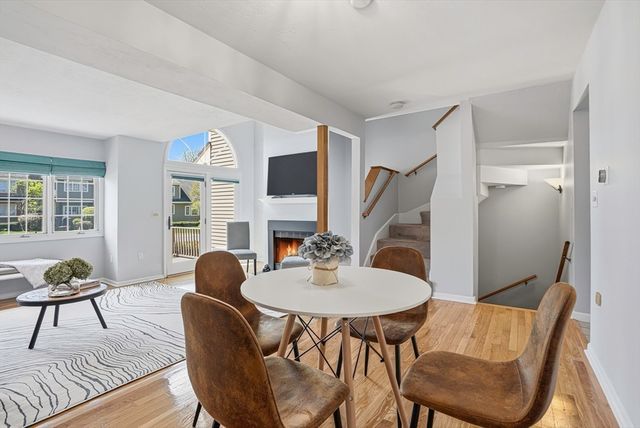 15 Doyle Ln 15, Hopkinton, MA 01748