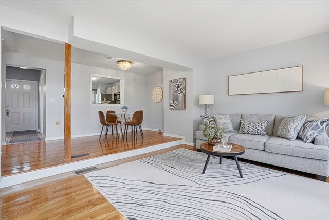 15 Doyle Ln 15, Hopkinton, MA 01748