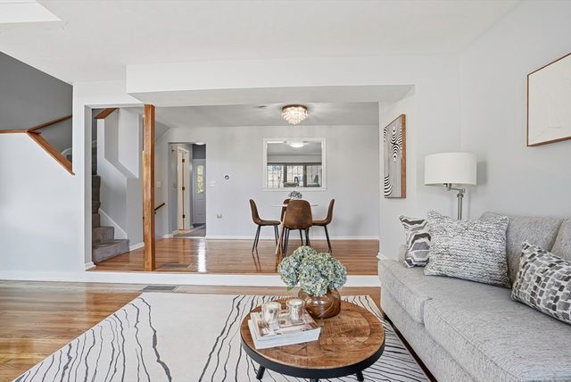 15 Doyle Ln 15, Hopkinton, MA 01748