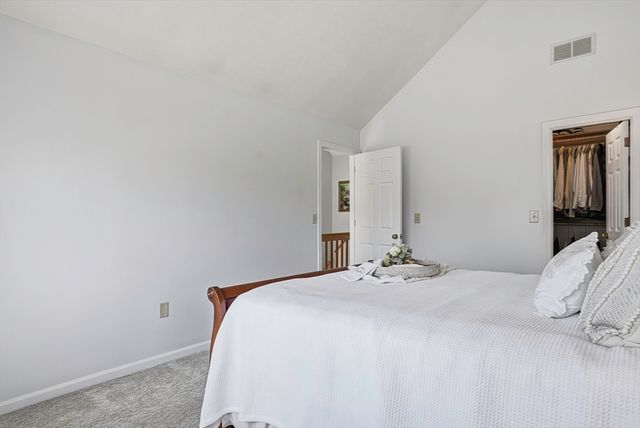 15 Doyle Ln 15, Hopkinton, MA 01748