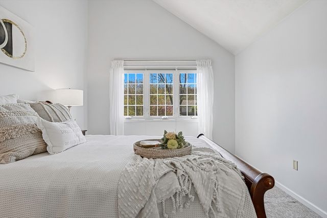 15 Doyle Ln 15, Hopkinton, MA 01748