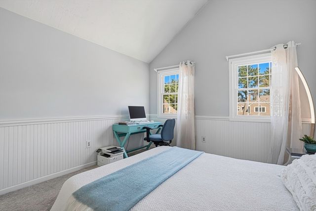15 Doyle Ln 15, Hopkinton, MA 01748