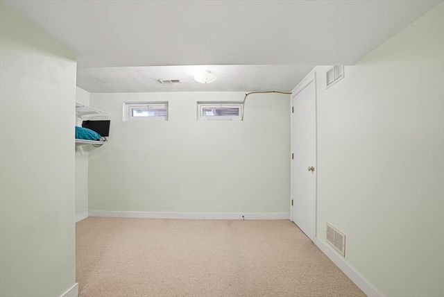 15 Doyle Ln 15, Hopkinton, MA 01748