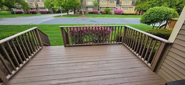 15 Doyle Ln 15, Hopkinton, MA 01748