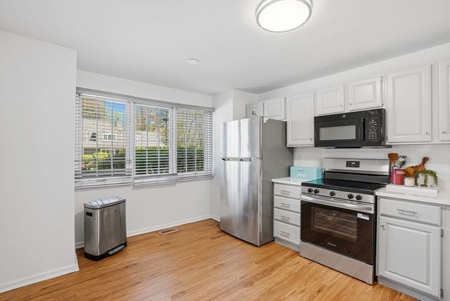 15 Doyle Ln 15, Hopkinton, MA 01748