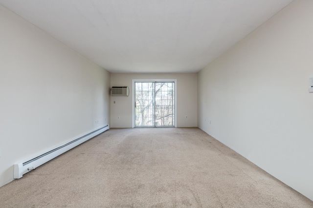 3 Autumn Leaf Dr Apt 10, Nashua, NH 03060