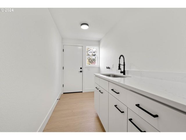 11110 Se EVERGREEN Hwy, Vancouver, WA 98664