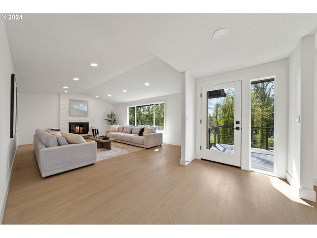 11110 Se EVERGREEN Hwy, Vancouver, WA 98664